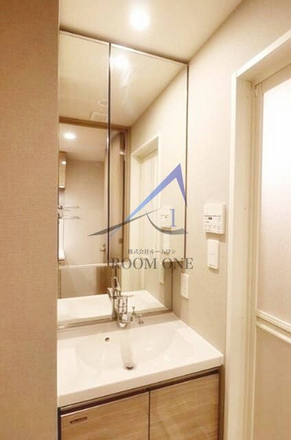 ジェノヴィア綾瀬Ⅱの洗面所|洗面台です。