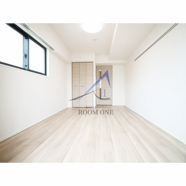 プレール・ドゥーク大山駅前の居間・リビング|洋室のお部屋です。