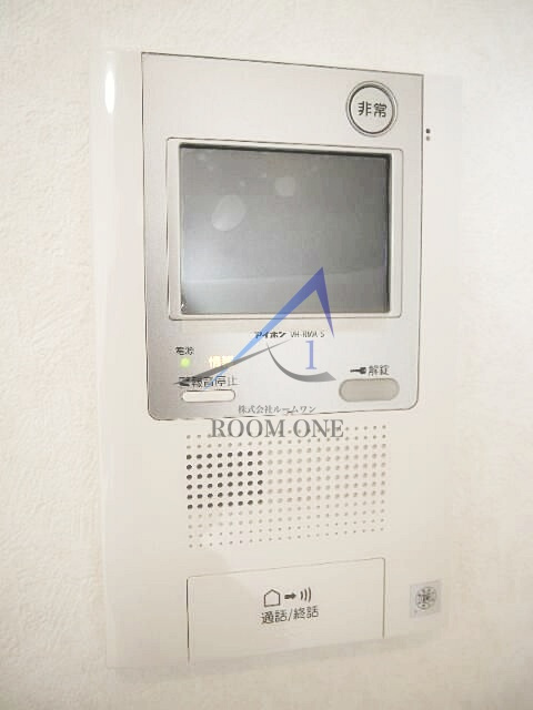 ルーブル中板橋のセキュリティ|モニター付きインターホンです。
