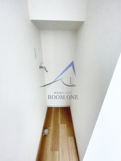 エスポワール日暮里の設備|洗濯機置き場です。