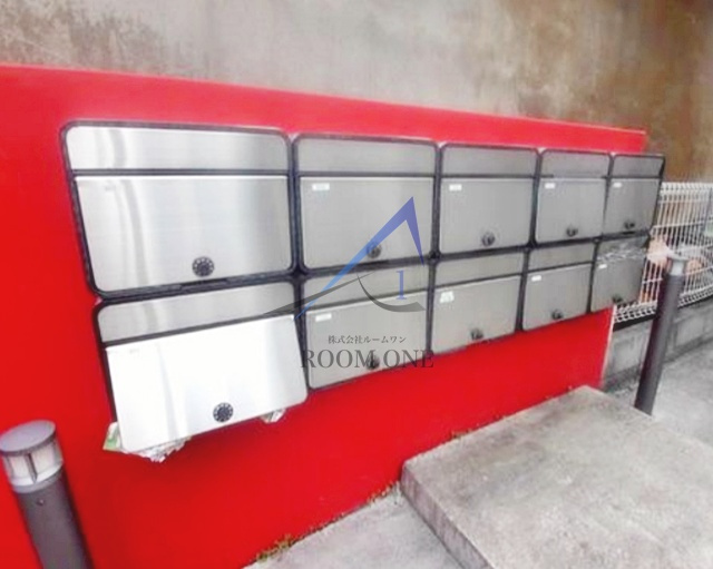 ＩＬ　ＲＯＳＳＯ町屋のその他共用部分|集合ポストです。