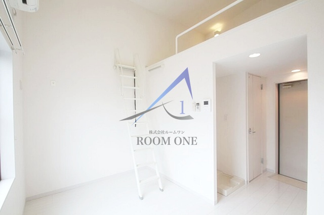 ＩＬ　ＲＯＳＳＯ町屋の居間・リビング|洋室のお部屋です。