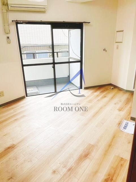 ＤＲＳ第３ビルの居間・リビング|洋室のお部屋です。