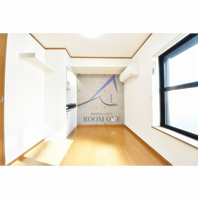 シャンテ綾瀬の居間・リビング|洋室のお部屋です。