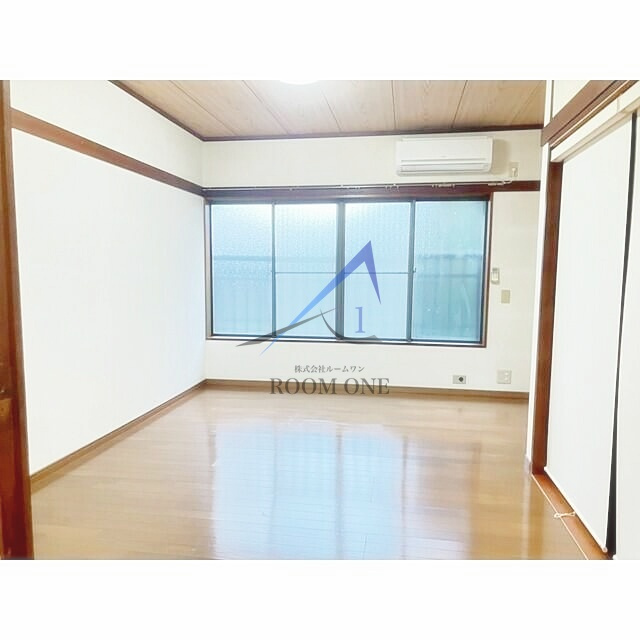 ハイム宮仲の居間・リビング|洋室のお部屋です。