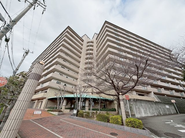 清荒神ヒルズの外観