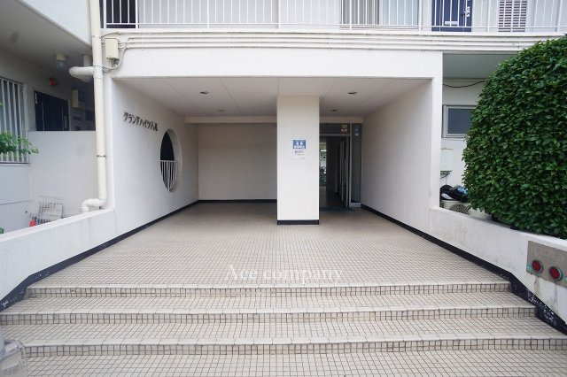 【エントランス】 | グランドハイツ八尾