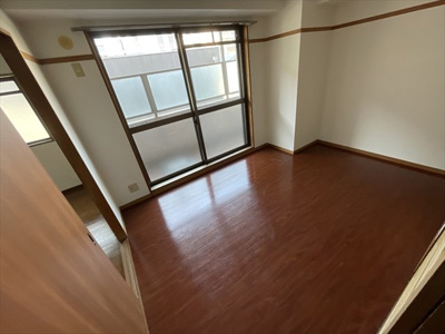  | グリシーヌ静徳