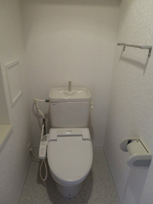 【トイレ】 | リファレンス寺塚