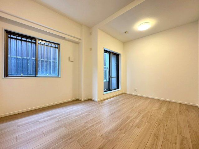 ◆リフォーム済み４LDK◆三方角住戸◆スーパー徒歩１分◆ペット飼育可◆ネバーランド伏見丹波橋の洋室|洋室