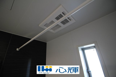 【設備】 | クレイドルガーデン山陽小野田市赤崎 第2（3号棟） | 浴室換気・乾燥・暖房機（本体）。冬場の予備暖房、夜間や梅雨時の衣類乾燥、カビ対策などに活躍します。
