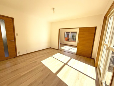 【居間・リビング】 | 津市庄田町 | ＬＤＫ