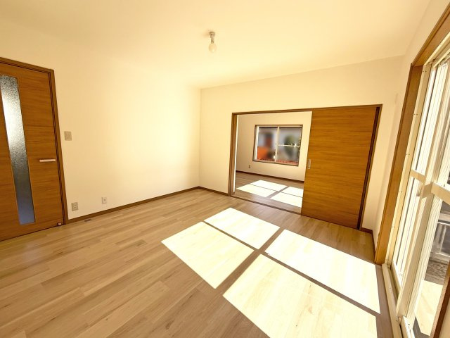 【居間・リビング】 | 津市庄田町 | ＬＤＫ