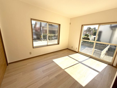 【洋室】 | 津市庄田町 | １階洋室