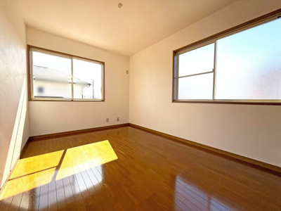 【洋室】 | 津市庄田町 | ２階洋室