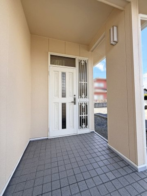 【玄関】 | 津市庄田町