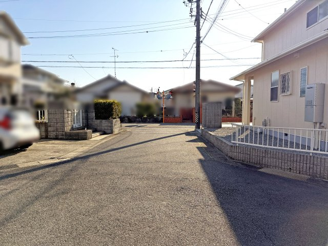 【前面道路含む現地写真】 | 津市庄田町 | 北側前面道路