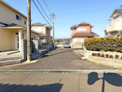 【前面道路含む現地写真】 | 津市庄田町 | 北側前面道路