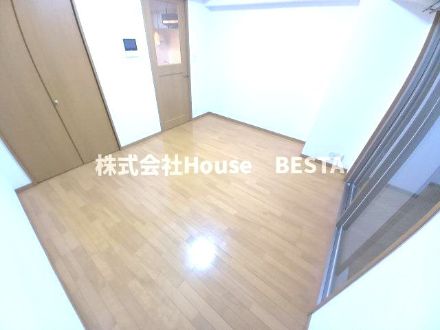 プレサンス神戸みなと元町の洋室