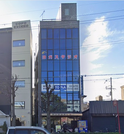 サンタカオビルの外観