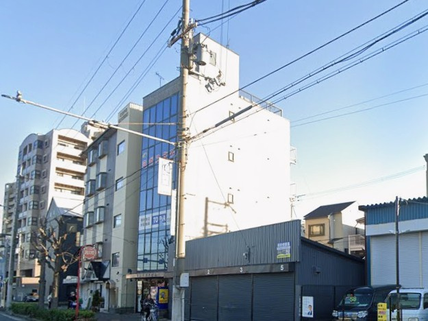 サンタカオビルの外観