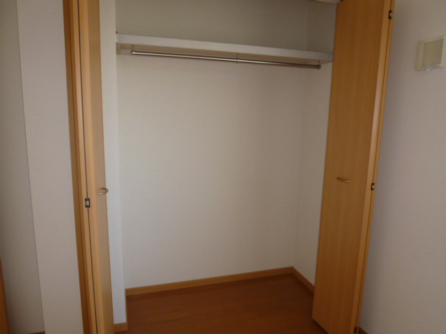 アモロッソＴＯＭＯの収納|クローゼット