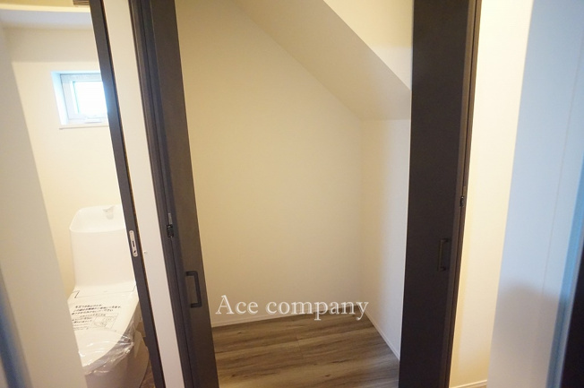 【収納】 | 八尾市南植松町5丁目 | 1階、廊下にある階段下収納です♪