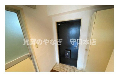 【玄関】 | グリーンフィールド | 収納もある玄関です