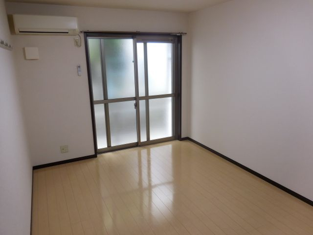 フジパレスタカシロ1番館の寝室