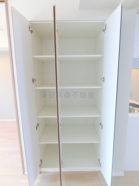 Live Casa千鳥町の収納|リビングの棚収納