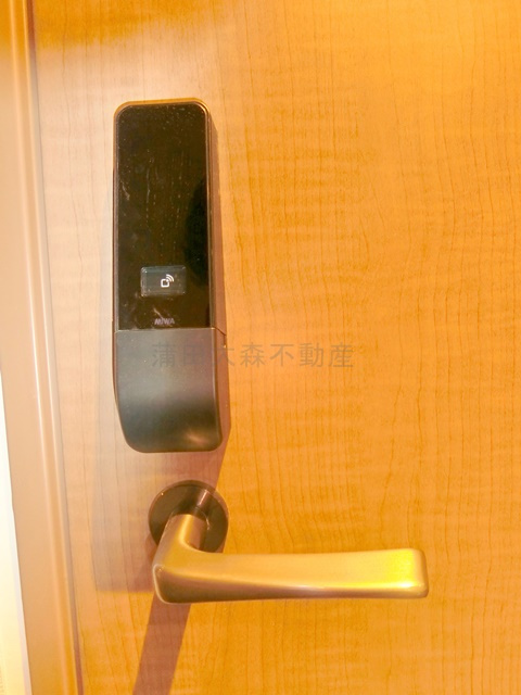 Live Casa千鳥町の玄関