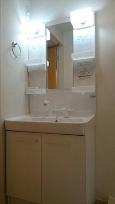 【洗面所】 | カーサ・カメリア松山インターⅠ | ゆったりとスペースのある洗面所