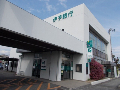 【周辺】 | カーサ・カメリア松山インターⅠ | 伊予銀行椿支店様まで1100m