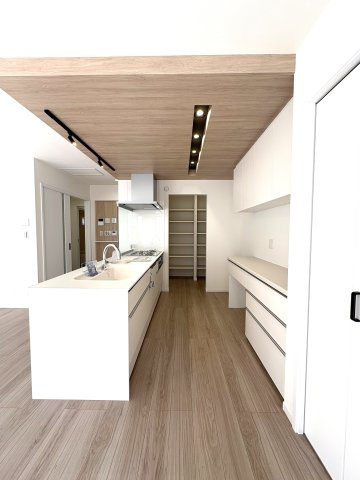 KAMAKURA BALANCE HOUSE — 46坪のゆとりのキッチン