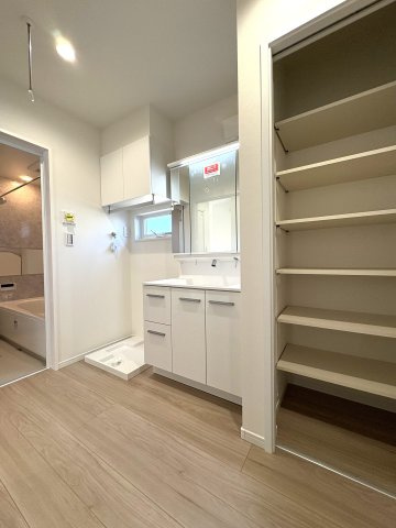 KAMAKURA BALANCE HOUSE — 46坪のゆとりの脱衣所