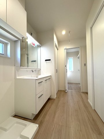 KAMAKURA BALANCE HOUSE — 46坪のゆとりの独立洗面台