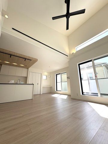 KAMAKURA BALANCE HOUSE — 46坪のゆとりの居間・リビング