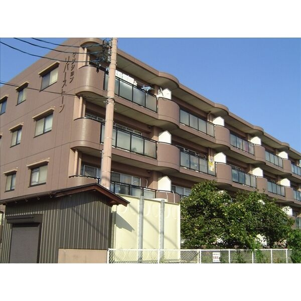 マンションリバーストーンの外観