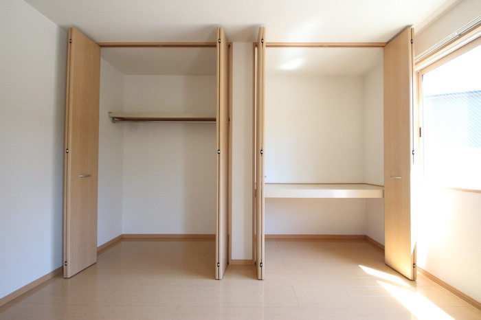 エテルノ ストラーダ塔原西 の収納