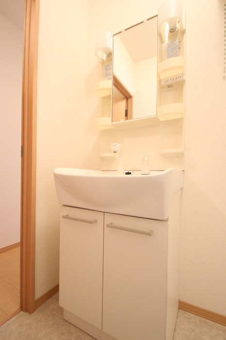 エテルノ ストラーダ塔原西 の洗面所