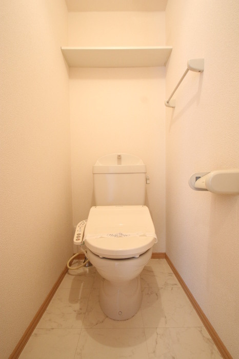 エテルノ ストラーダ塔原西 のトイレ