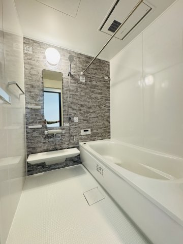 SHONAN WOOD STYLE — 鵠沼海岸のデザイン住宅の浴室