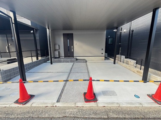 【駐車場】 | 廿日市市桜尾１（全2棟）B号棟　ZEH水準住宅 | 並列2台駐車