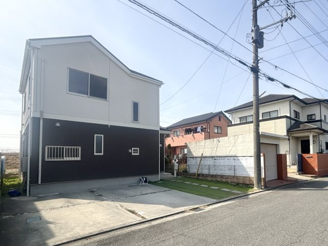 【中古戸建】伊勢崎市羽黒町の外観|■外観｜ここから始まる「日常」はご家族にとってかけがえのない時間となります。少しでも豊かに、快適に。