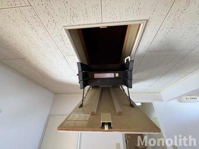 プチパレス・ノバのその他|屋根裏収納