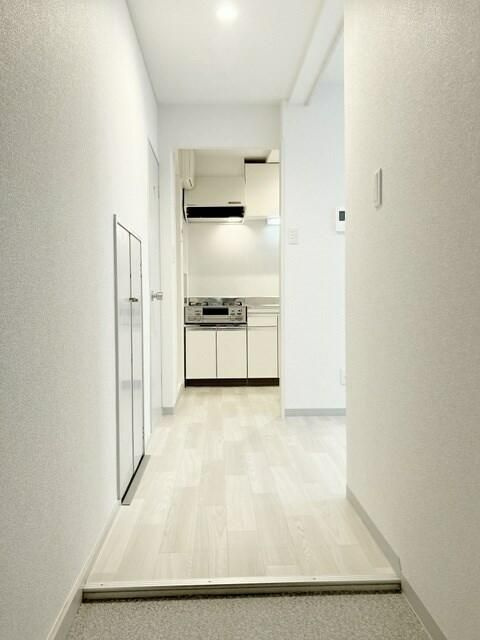 ＳＡＰ本八幡Ⅳの玄関