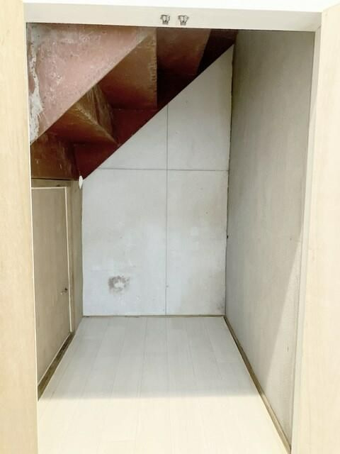 ＳＡＰ本八幡Ⅳの玄関