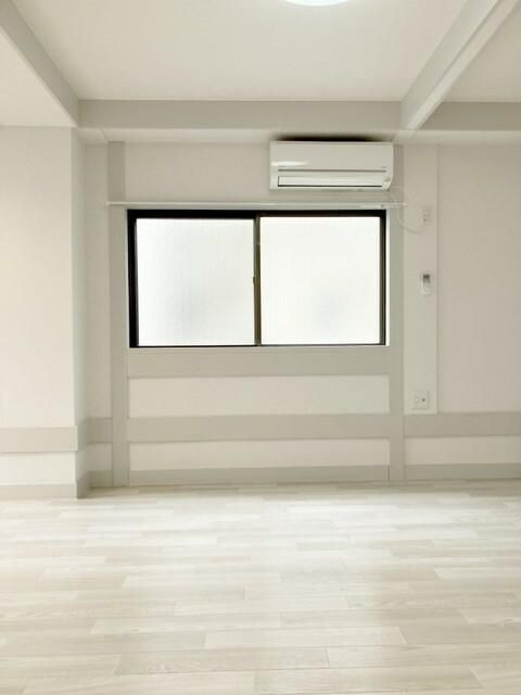 ＳＡＰ本八幡Ⅳの居間・リビング