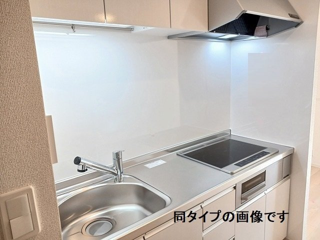 メゾン・ド・フロレゾンのキッチン|きれいなキッチンです