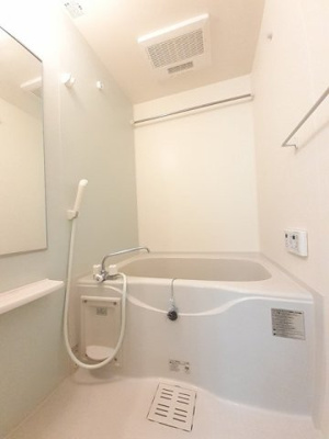 【浴室】 | サニー | ゆったり過ごせるお風呂です